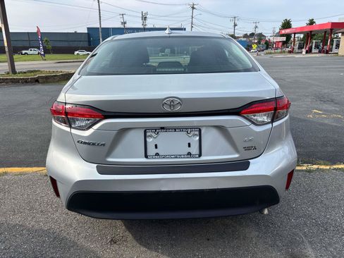 Used 2023 Toyota Corolla LE w/ Carpet Mat Package (TMS) FWD image 4