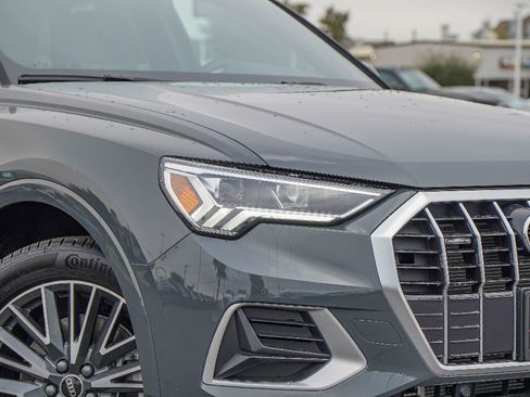 Certified 2022 Audi Q3 2.0T Premium Plus w/ Premium Plus Package image 2