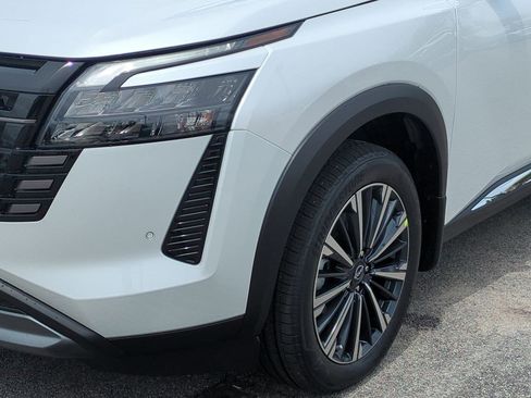 New 2026 Nissan Pathfinder Platinum FWD image 10