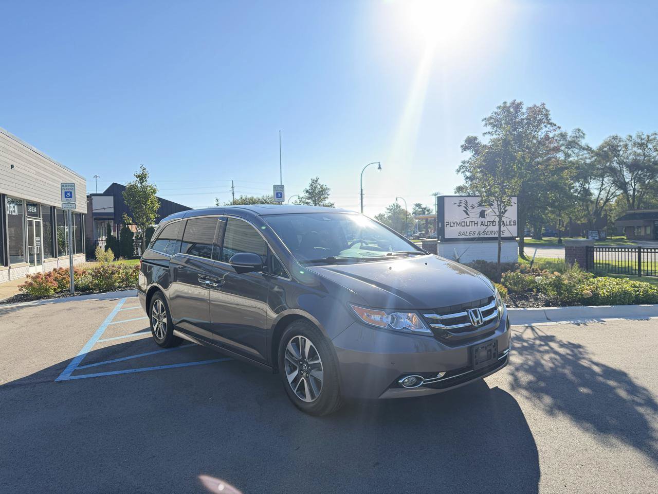 Used 2014 Honda Odyssey Touring image 3