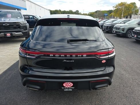 Used 2022 Porsche Macan image 4