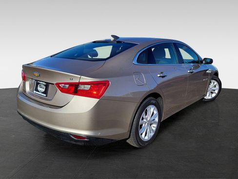 Used 2023 Chevrolet Malibu LT image 3