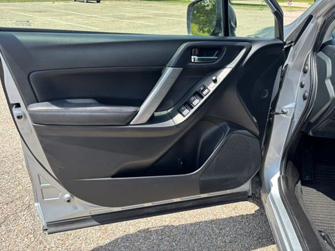 Used 2018 Subaru Forester 2.5i Premium AWD/4WD image 19