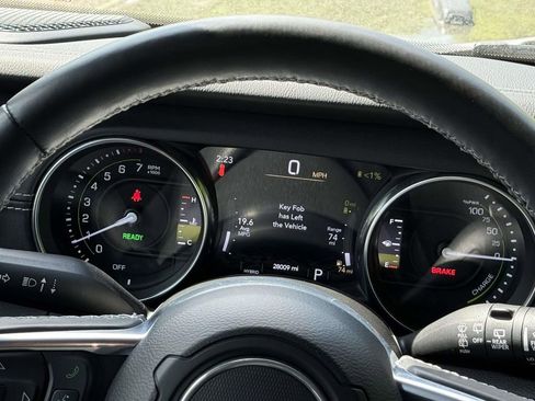 Used 2022 Jeep Wrangler Unlimited Sahara w/ Cold Weather Group image 20