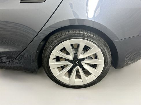 Used 2023 Tesla Model 3 Standard Range image 11