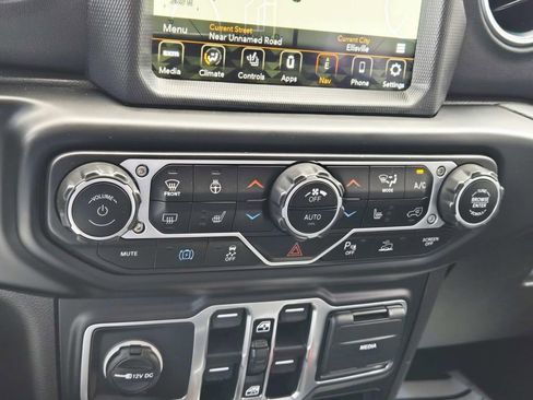 Used 2021 Jeep Wrangler Unlimited Sahara w/ Cold Weather Group image 33