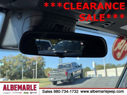 Used 2024 Jeep Wrangler Willys image 27