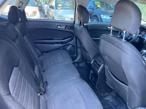 Used 2015 Ford Edge SE image 19