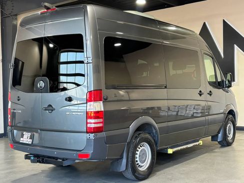 Used 2014 Mercedes-Benz Sprinter 2500 image 4