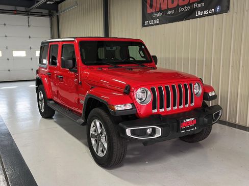 Used 2019 Jeep Wrangler Unlimited Sahara image 5