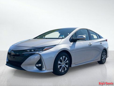 Certified 2020 Toyota Prius Prime Limited w/ Carpet Mat Package FWD image 2