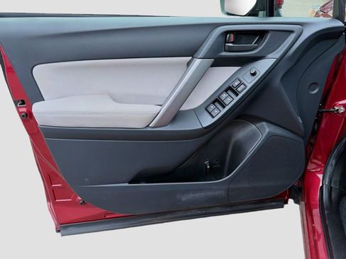 Used 2015 Subaru Forester 2.5i Premium w/ All-Weather Package image 20