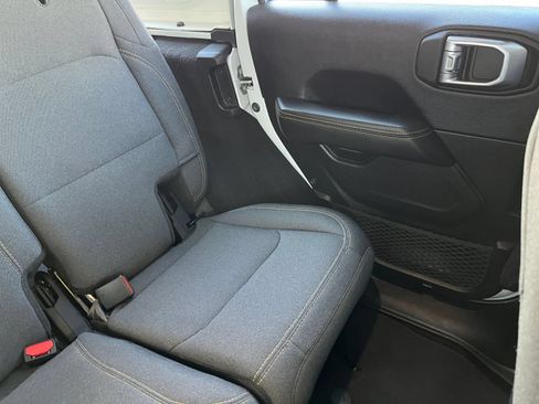 Used 2025 Jeep Wrangler Unlimited Sahara AWD/4WD image 42