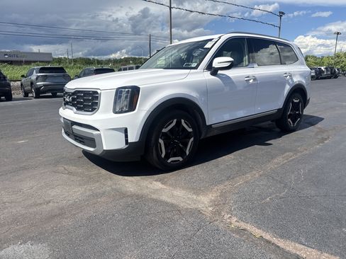 Used 2023 Kia Telluride S w/ S Sunroof Package AWD/4WD image 8