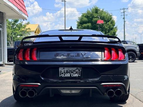 Used 2022 Ford Mustang GT Premium w/ GT Performance Package RWD image 4