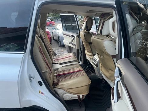 Used 2010 Lexus GX 460 image 16