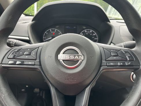 Used 2024 Nissan Altima 2.5 S FWD image 8