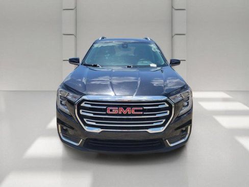 Used 2024 GMC Terrain SLT FWD image 2