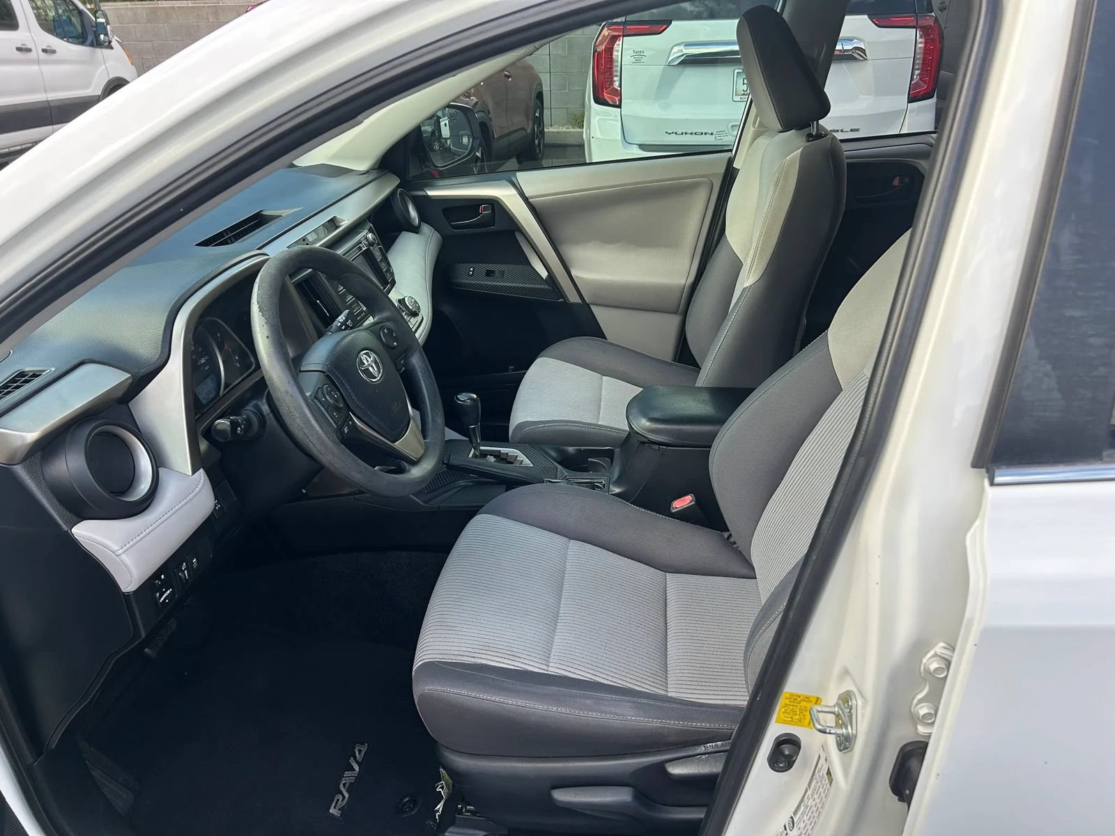 Used 2013 Toyota RAV4 XLE AWD/4WD image 11