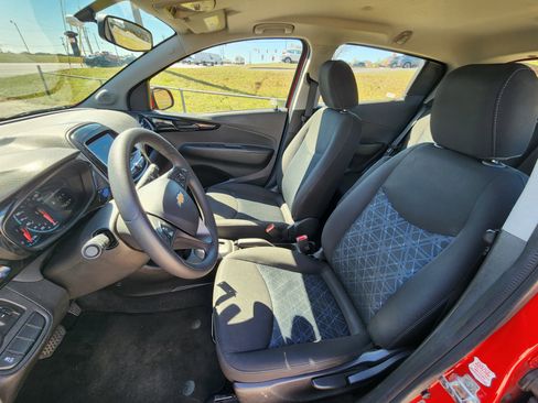 Used 2022 Chevrolet Spark LT image 17