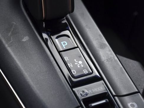 Used 2023 Toyota Crown AWD/4WD image 14