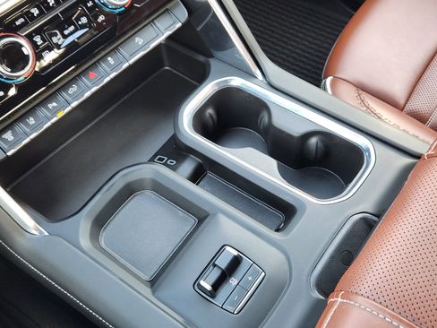 Certified 2024 GMC Sierra 2500 Denali Ultimate image 21