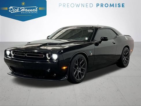 Used 2018 Dodge Challenger R/T Scat Pack w/ Driver Convenience Group RWD image 1