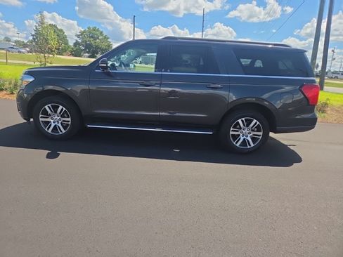Used 2023 Ford Expedition Max XLT RWD image 9