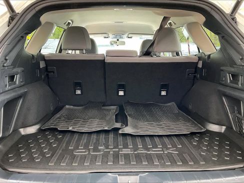 Used 2023 Subaru Outback Premium AWD/4WD image 34