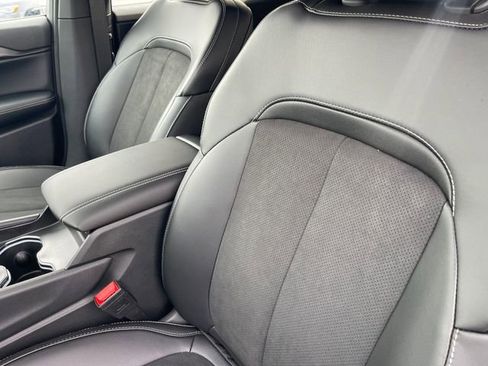 New 2025 Jeep Grand Cherokee L Altitude image 8