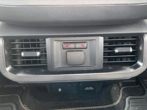 Used 2021 Ford F150 Platinum image 12