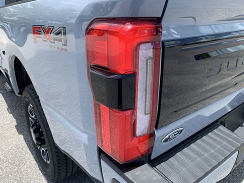 New 2025 Ford F350 Platinum w/ FX4 Off-Road Package image 10