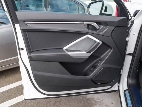 New 2025 Audi Q3 2.0T Premium image 31
