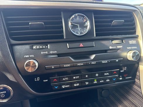 Used 2019 Lexus RX 450h AWD w/ Luxury Package image 16