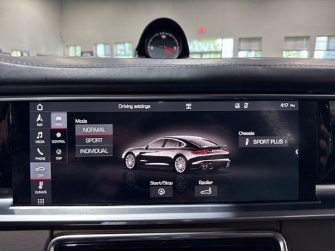 Used 2018 Porsche Panamera 4 AWD/4WD image 30