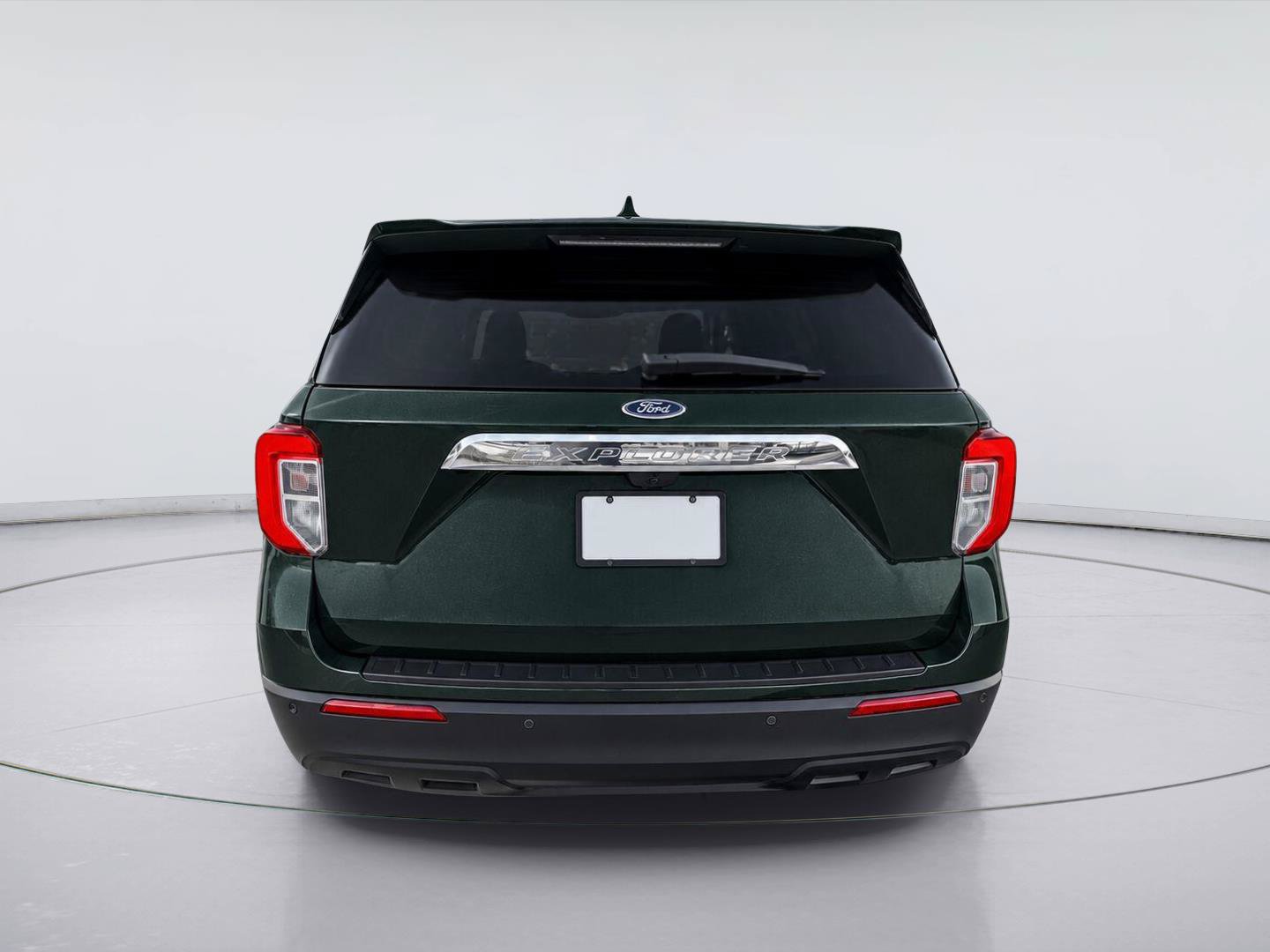 Used 2024 Ford Explorer XLT RWD image 7