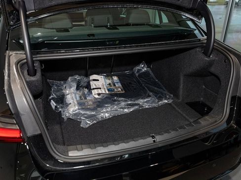 New 2026 BMW 330i xDrive Sedan w/ Convenience Package image 11