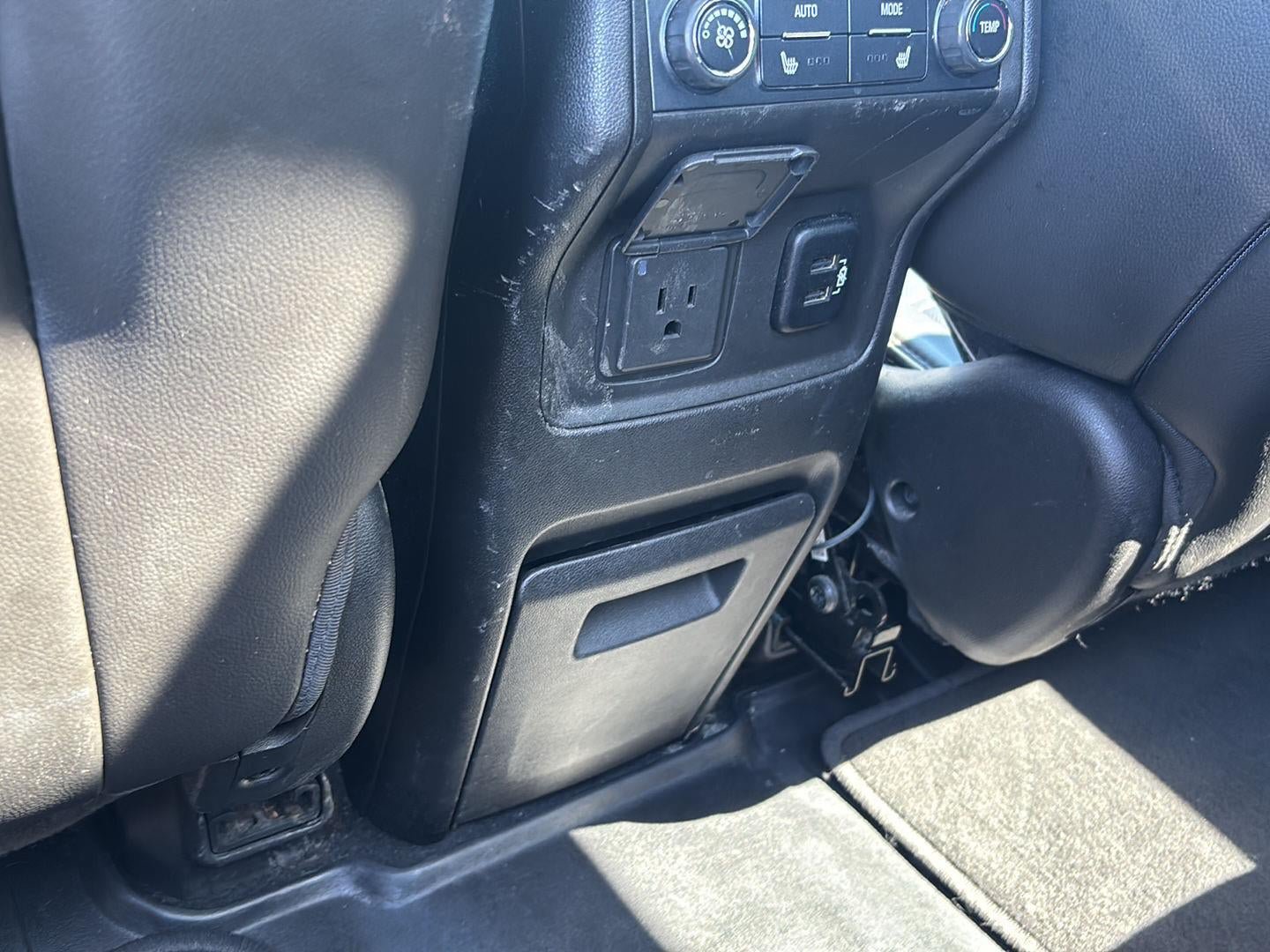 Used 2018 GMC Acadia Denali AWD/4WD image 9