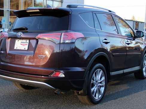 Used 2017 Toyota RAV4 Limited image 6