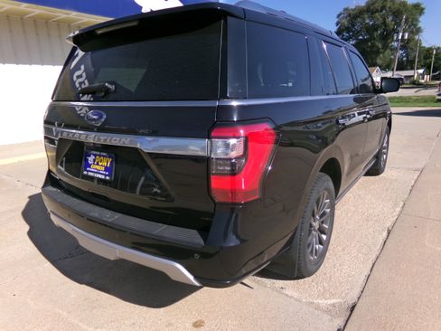 Used 2020 Ford Expedition Platinum image 3