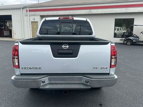 Used 2019 Nissan Frontier SV AWD/4WD image 6