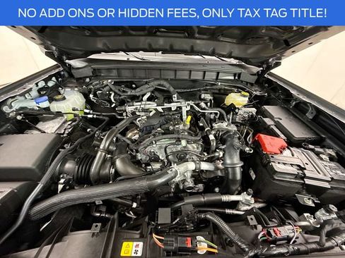 New 2025 Ford Bronco 4-Door image 28