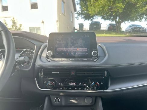 Used 2023 Nissan Rogue SV w/ SV Premium Package image 36