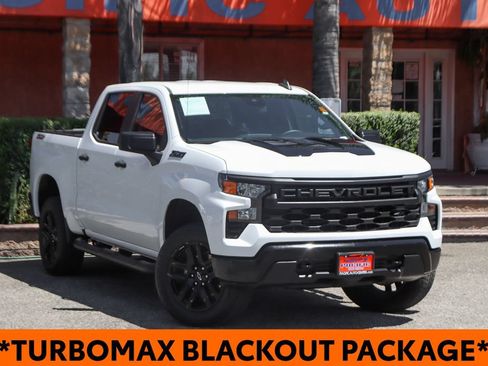 Used 2024 Chevrolet Silverado 1500 Custom Trail Boss w/ Turbomax Blackout Package AWD/4WD image 2