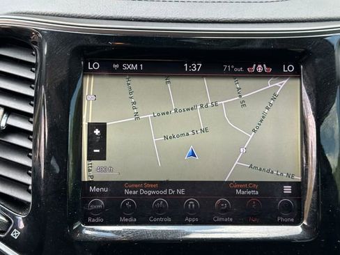 Used 2019 Jeep Cherokee Limited image 29