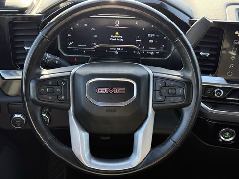 Used 2024 GMC Sierra 1500 SLT image 15