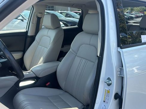 Used 2024 Honda HR-V EX-L image 10