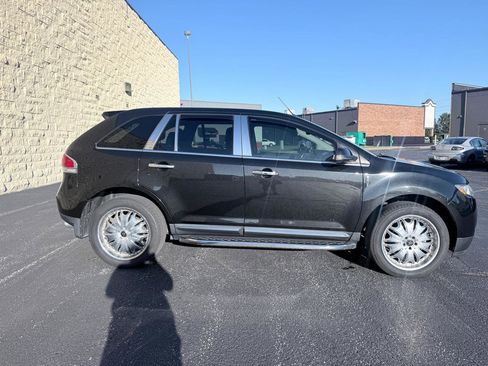 Used 2013 Lincoln MKX FWD image 6