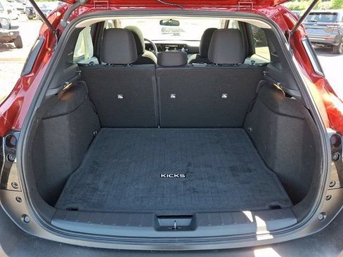 Used 2025 Nissan Kicks SV w/ SV Premium Package AWD/4WD image 33