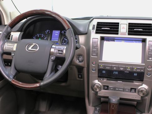 Used 2017 Lexus GX 460 Premium image 56